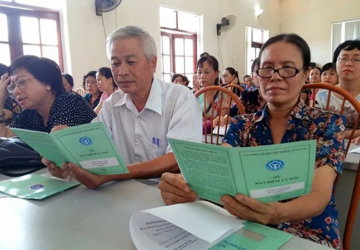 Lao động nữ 55 tuổi có thể đóng BHXH tự nguyện một lần 15 năm để hưởng lương hưu?