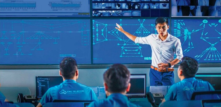 Tr&iacute; tuệ nh&acirc;n tạo t&aacute;c động mạnh mẽ, định h&igrave;nh xu hướng việc l&agrave;m trong tương lai