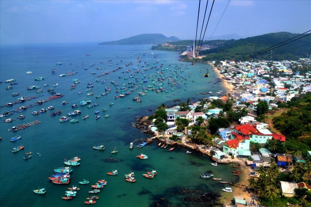 Nơi duy nhất Việt Nam lọt top 'điểm đến th&acirc;n thiện nhất thế giới': L&agrave; tỉnh duy nhất c&oacute; cả s&acirc;n bay quốc tế, s&acirc;n bay nội địa v&agrave; cảng biển, sở hữu h&ograve;n đảo đẹp thứ 2 thế giới - ảnh 1
