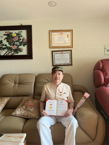 Nam NSƯT Biệt động Sài Gòn là 'đại gia yến sào', sở hữu nhà mặt tiền đồ sộ tại khu nhà giàu, con trai con dâu đều nổi tiếng