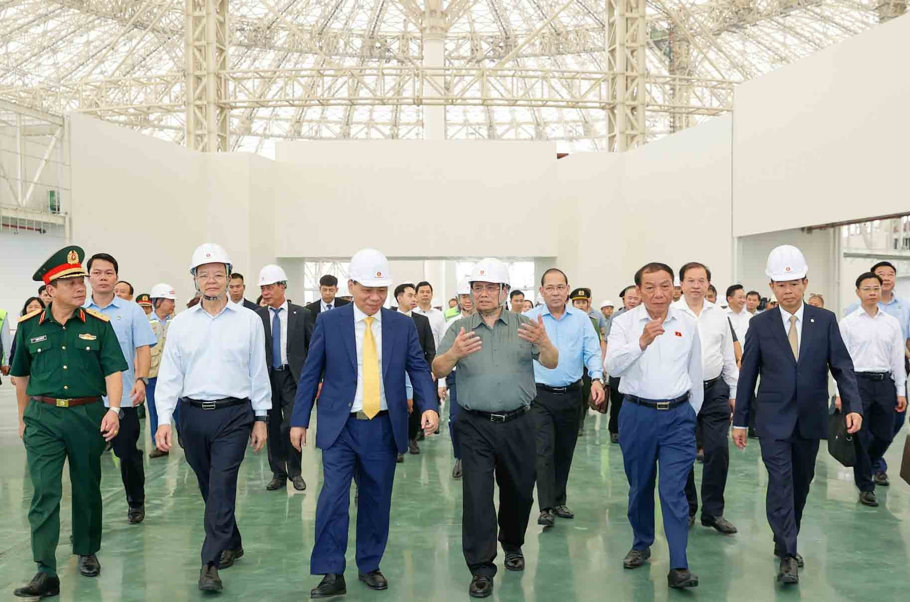 Chỉ 2 tháng nữa, trung tâm triển lãm lớn bậc nhất thế giới tại Việt Nam buộc phải đạt dấu mốc quan trọng này- Ảnh 1. Chỉ 2 tháng nữa, trung tâm triển lãm lớn bậc nhất thế giới tại Việt Nam buộc phải đạt dấu mốc quan trọng này- Ảnh 1.