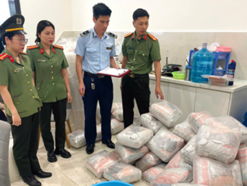 Triệt phá đường dây làm giả thức ăn cho mèo quy mô lớn, bắt 2 nghi phạm, thu giữ nhiều tang vật