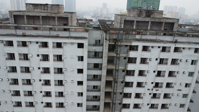 Chỉ 1 năm nữa, chung cư bỏ hoang 12 năm trên ngã tư tấp nập của Thủ đô sẽ đón người dân vào ở- Ảnh 3.