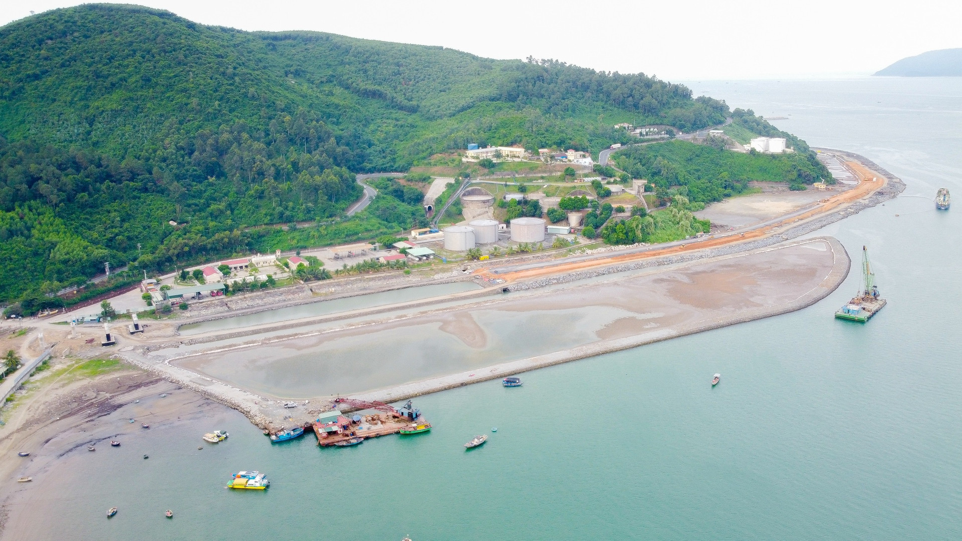 Khu thương mại tự do đầu tiên của Việt Nam: Quy mô gần 1.900ha, phức hợp đa chức năng với cơ chế chưa từng có tiền lệ- Ảnh 3.