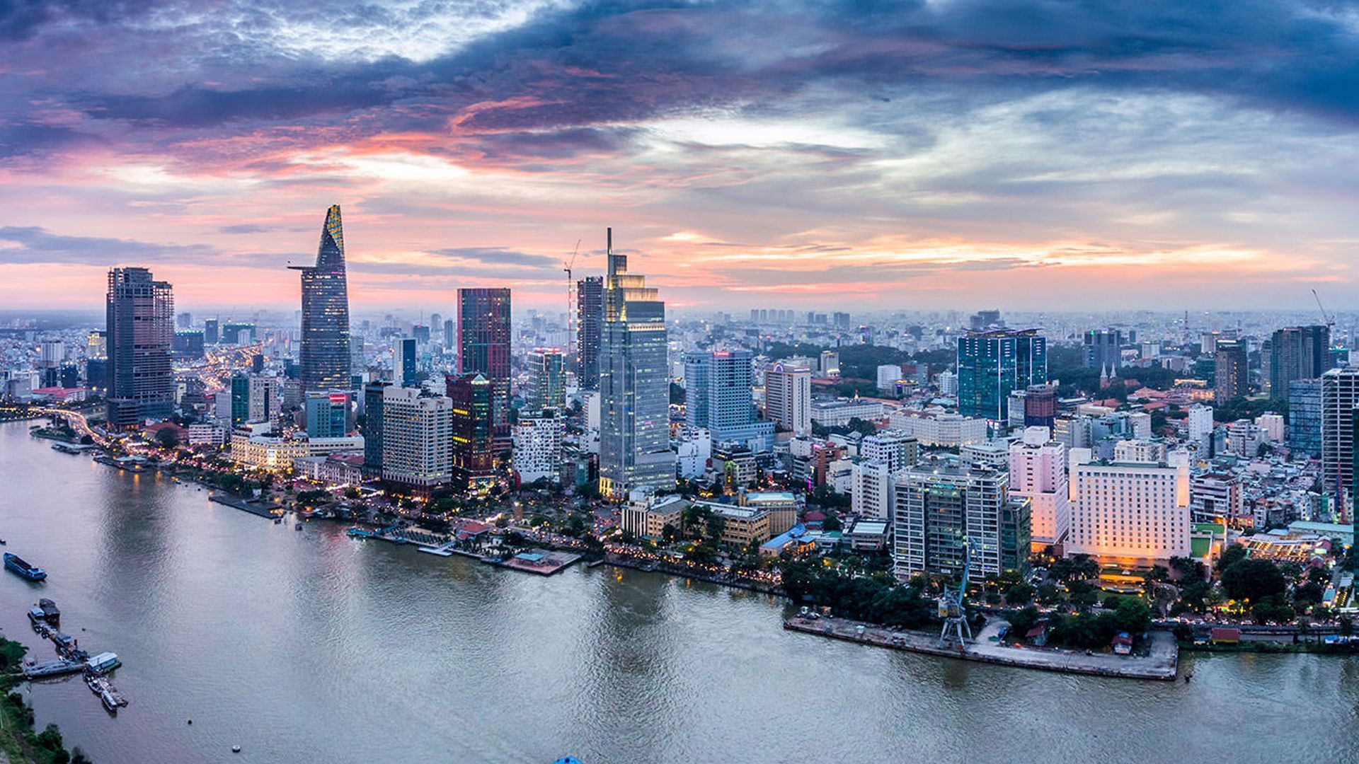 Sau sáp nhập, thành phố này không chỉ trở thành nơi có dân số lớn nhất cả nước mà còn sở hữu đặc khu là 'hòn ngọc giữa biển Đông' và một phường có tên gọi rất đặc biệt- Ảnh 1.