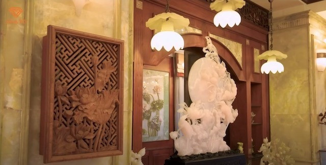 Lãnh đạo <a style='text-decoration: none;' href='/FPT'>FPT</a> sở hữu biệt thự rộng 3.000m2: Sân vườn là ‘rừng cổ thụ’ trăm tuổi cùng bộ sưu tập đá quý cực giá trị- Ảnh 6. Lãnh đạo <a style='text-decoration: none;' href='/FPT'>FPT</a> sở hữu biệt thự rộng 3.000m2: Sân vườn là ‘rừng cổ thụ’ trăm tuổi cùng bộ sưu tập đá quý cực giá trị- Ảnh 6.