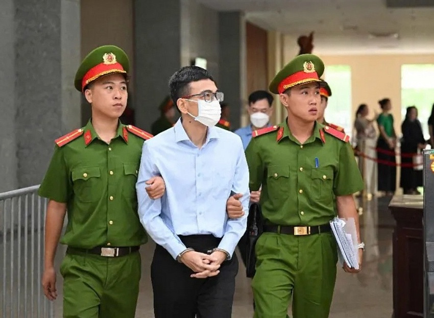 Vụ Trịnh Văn Quyết: Cựu lãnh đạo HoSE tốt nghiệp Đại học Harvard 'khoe' thành tích gia đình để xin giảm án