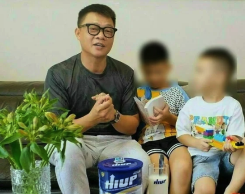 <a style='text-decoration: none;' href='/BTV'>BTV</a> Quang Minh chính thức lên tiếng vụ 'quảng cáo sữa giả': Tôi bị lừa - ảnh 1