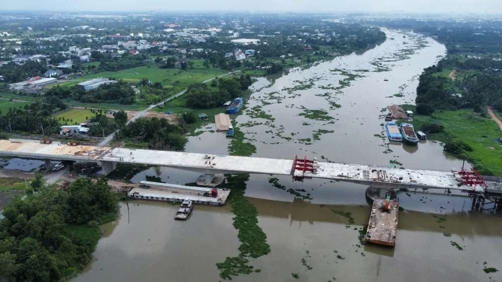 Hợp long cây cầu thứ 3 bắc qua sông Sài Gòn, kết nối một tỉnh vừa sáp nhập vào TP. HCM- Ảnh 1.