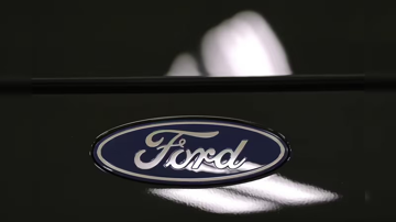 Trung Quốc siết đất hiếm, Ford buộc phải tạm dừng hàng loạt nhà máy tại Mỹ