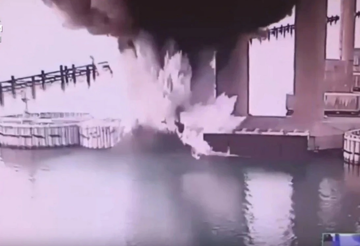 Ukraine tuyên bố tấn công cầu Crimea bằng 1.100 kg thuốc nổ