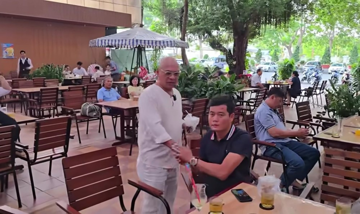 'Ông trùm Điền Quân' Color Man gặp lại Phó Giám đốc sau khi phá sản, nhờ 'phụ một tay đi bán đất'