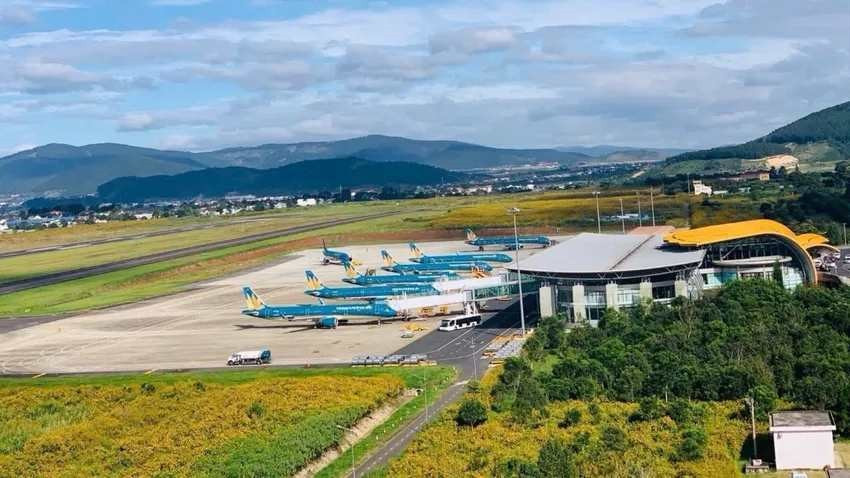 Tổng Bí thư nói về việc đóng cửa sân bay quốc tế đầu tiên của Tây Nguyên 6 tháng - ảnh 2