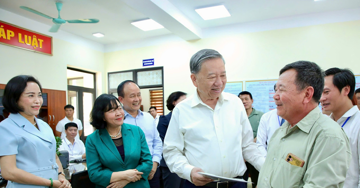 Tổng Bí thư Tô Lâm kiểm tra hoạt động chính quyền địa phương hai cấp tại Hà Nội