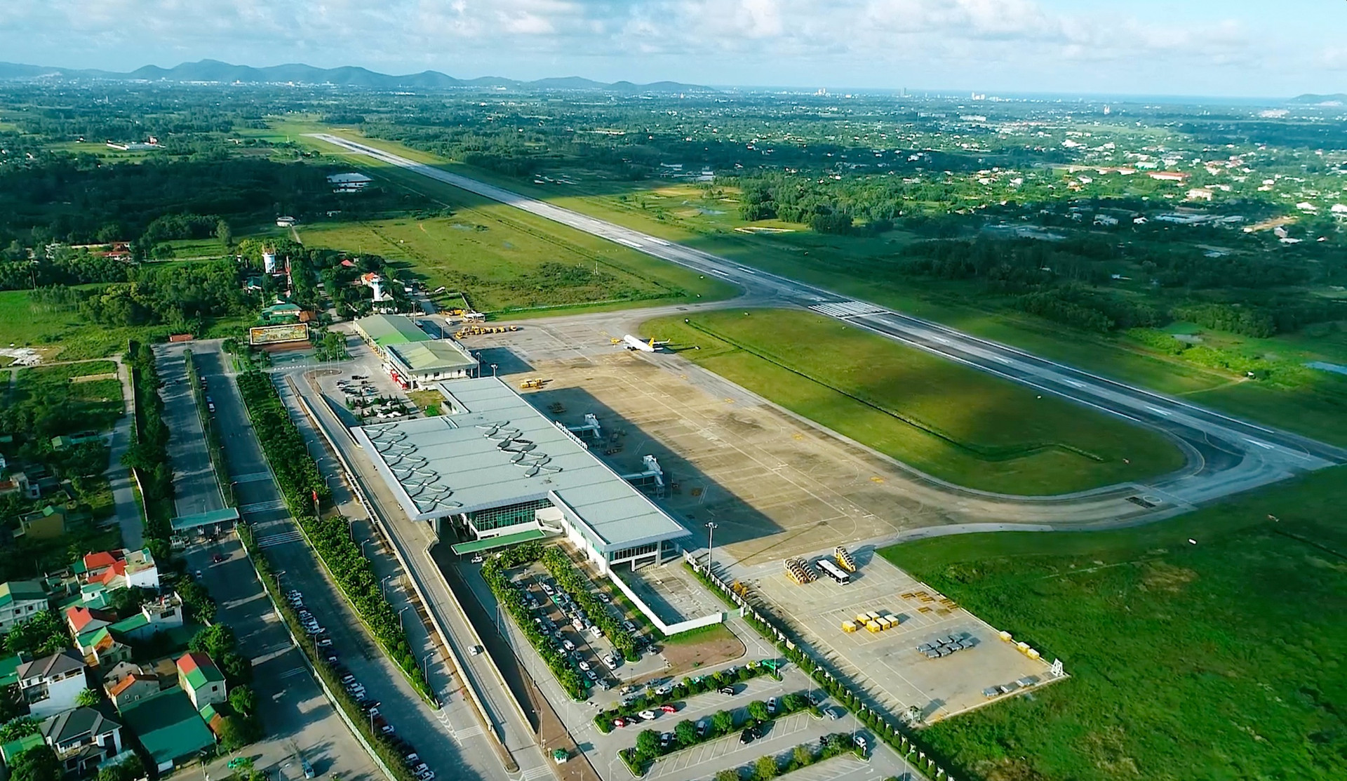 Chỉ ít giờ nữa, sân bay lớn nhất Bắc Trung Bộ sẽ đóng cửa- Ảnh 1.