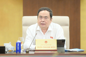 Chủ tịch Quốc hội nhận xét về trung tâm phục vụ hành chính công ở phường, xã mới