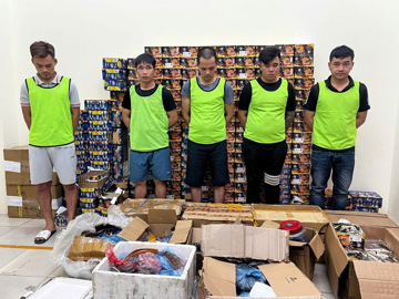 Khám xét khẩn cấp, bắt Nguyễn Long Vân