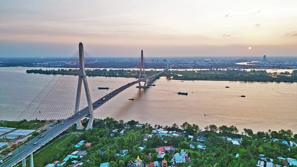 ‘Siêu’ cầu dây văng 5.000 tỷ có nhịp dây văng dài nhất Việt Nam: Giữ kỷ lục Đông Nam Á suốt 15 năm, đội ngũ kỹ sư hùng hậu xây dựng trong 2.000 ngày đêm - ảnh 2
