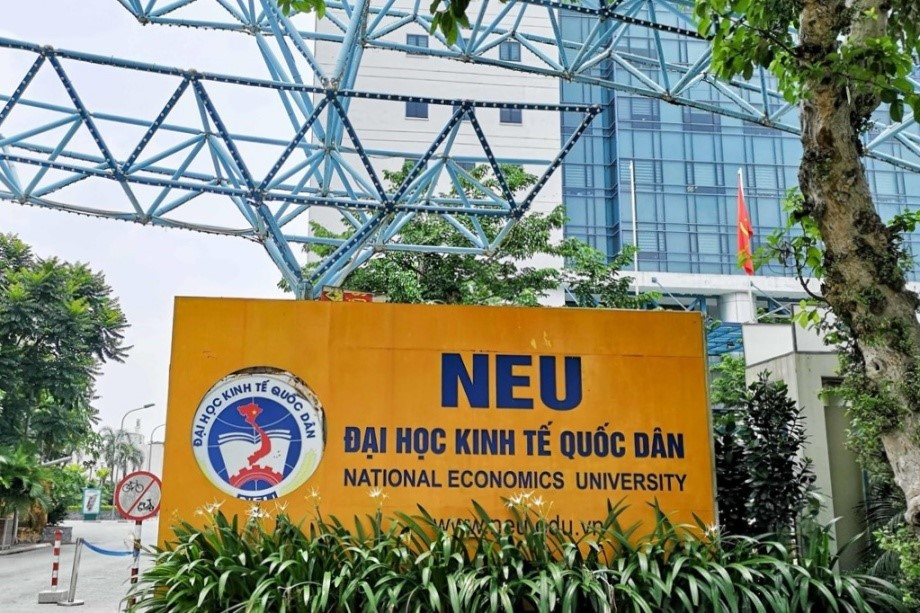 Đại học khối Kinh tế hàng đầu Việt Nam: Vừa tuyển thẳng hơn 300 'siêu cao thủ', nơi đào tạo 10 CEO ngân hàng lớn nhất nước - ảnh 1