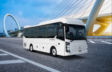 Hãng xe Việt Kim Long Motor trình làng 2 mẫu ô tô bus mới