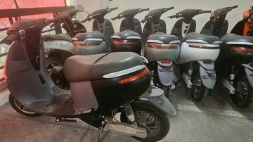 Vạch trần đường dây 'phù phép' hơn 100 xe máy điện giả thành thật tại Bắc Ninh và Hà Nội