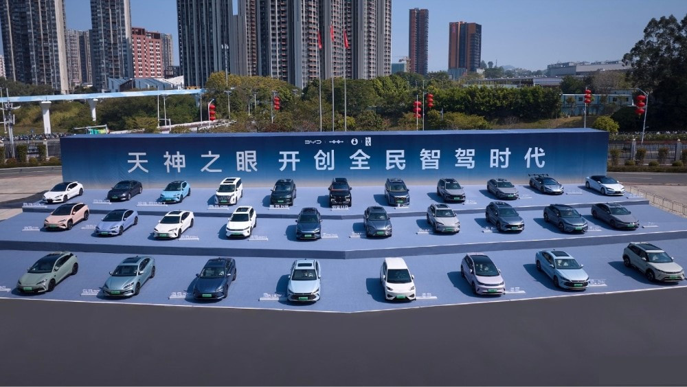 BYD chơi lớn: Cam kết ‘bao trọn’ mọi rủi ro khi sử dụng tính năng đỗ xe tự động - ảnh 1