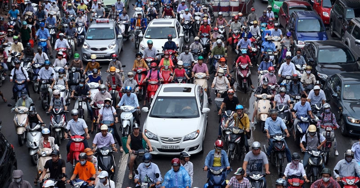 Hà Nội sắp tăng lệ phí trước bạ, phí cấp biển và phí gửi xe đối với xe xăng, dầu