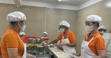 Để người lao động đủ sống, không chỉ tăng vài phần trăm lương tối thiểu
