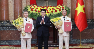 Hai Thứ trưởng Bộ Công an được thăng hàm Thượng tướng