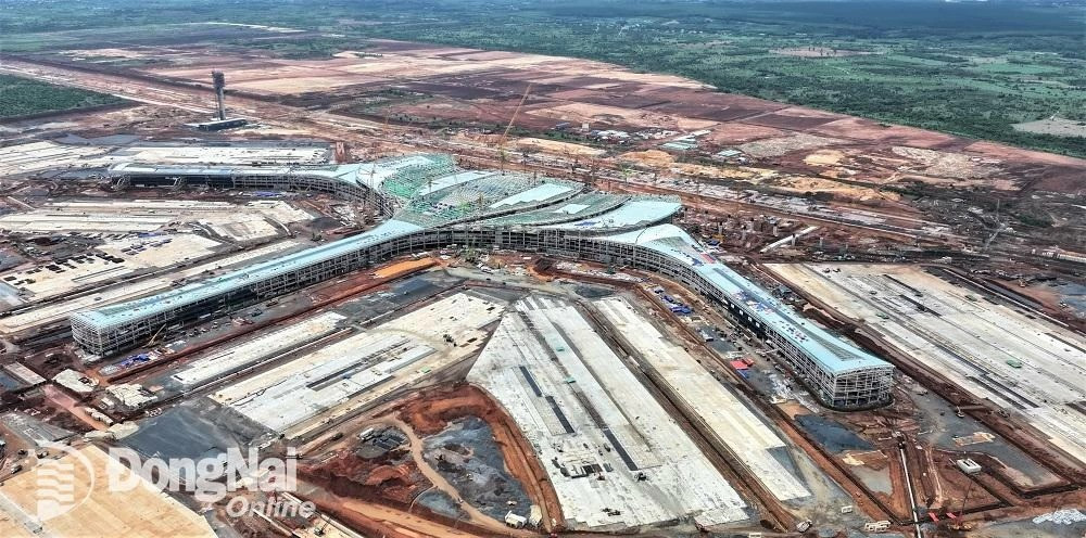 Siêu sân bay 16 tỷ USD mang tính biểu tượng của Việt Nam gấp rút hoàn thành hạng mục quan trọng nhất- Ảnh 1.