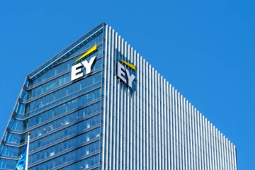 Đình chỉ tư cách hành nghề 3 kiểm toán viên của Ernst & Young Việt Nam