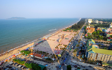 Tại sao du khách quốc tế đổ xô đến du lịch biển Việt Nam?