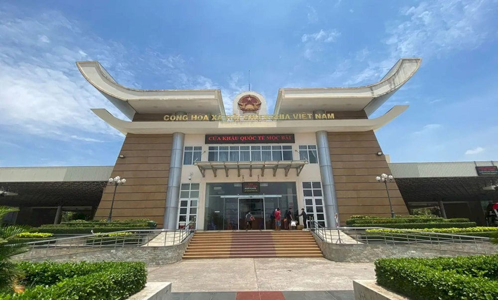 Tỉnh chung đường biên giới với Campuchia đề xuất thử nghiệm chính sách đầu tư casino, sân golf khu vực cửa khẩu- Ảnh 1.