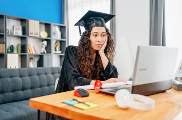 Ngành học có tỷ lệ thất nghiệp cao, cử nhân chật vật kiếm việc làm sau tốt nghiệp