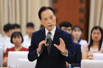 TS Nguyễn Trí Hiếu: 'AI chưa thể thay thế con người trong 10 năm tới'