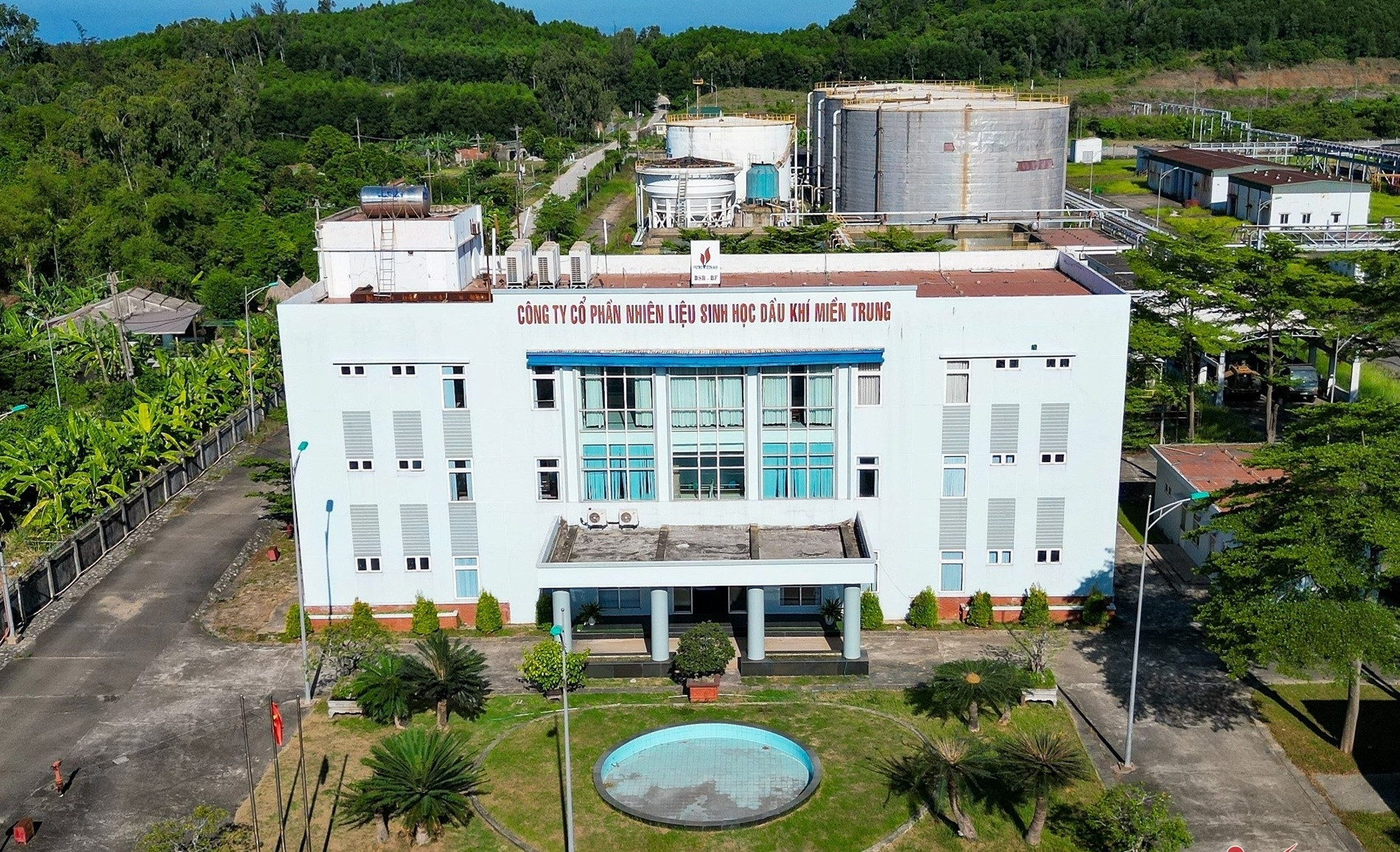 Nhà máy Ethanol 2.200 tỷ từng kỳ vọng mở ra ‘kỷ nguyên’ nhiên liệu sạch nay chìm trong hoang phế, rỉ sét- Ảnh 2.