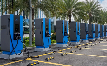 3 phương án phát triển trạm sạc xe điện gắn liền bãi đỗ xe vừa được Bộ Xây dựng đề xuất
