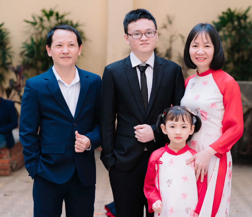 ‘Thần đồng’ Hóa học Việt Nam vừa giành Huy chương Vàng Olympic quốc tế: 2 năm liền đạt giải Nhất <a style='text-decoration: none;' href='/HSG'>HSG</a> quốc gia, IELTS 8.0, SAT hơn 1.500 điểm - ảnh 8