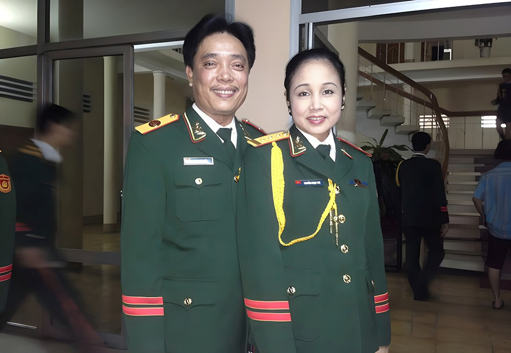 Nam NSƯT chuyên đóng vai đểu trên <a style='text-decoration: none;' href='/VTV'>VTV</a>, ngoài đời lấy vợ Đại tá quân đội, NSND nổi tiếng cả nước, 2 con đều công tác trong ngành - ảnh 3