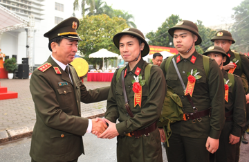 Bộ Công an đề xuất chế độ đặc biệt đối với sĩ quan, chiến sĩ nghĩa vụ