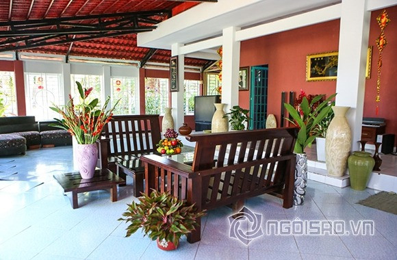 Biệt thự sân vườn giữa lòng TP của nam ca sĩ điển trai 'hiền nhất trong giới thị phi': Rộng 3.000m2 phủ toàn cây xanh, thiết kế độc đáo- Ảnh 4. Biệt thự sân vườn giữa lòng TP của nam ca sĩ điển trai 'hiền nhất trong giới thị phi': Rộng 3.000m2 phủ toàn cây xanh, thiết kế độc đáo- Ảnh 4.