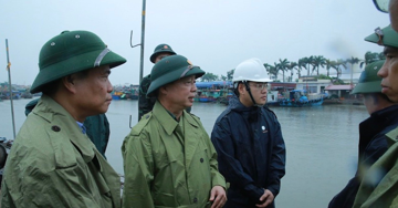 Phó Thủ tướng Trần Hồng Hà: Chuyển từ 'đối phó' sang chủ động ứng phó với bão