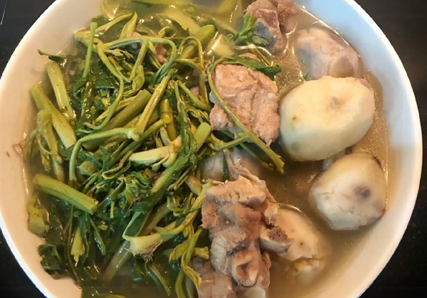 Loại rau 25.000 đồng/ bó nhưng chỉ nhặt được 1 'nhúm': Xưa mọc hoang nay thành đặc sản đắt khách đến lạ