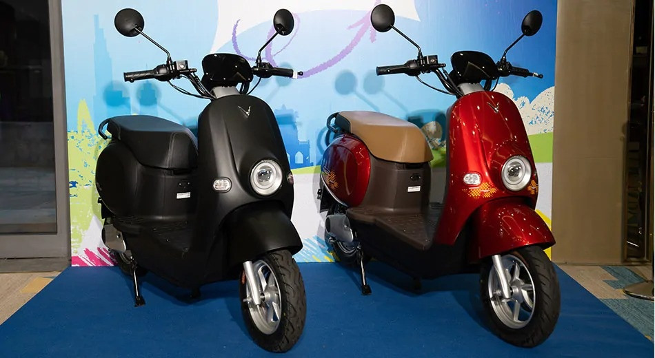 Hà Nội cấm xe máy xăng: 4 mẫu xe điện dành cho người có kinh tế eo hẹp, rẻ nhất chỉ 1x triệu đồng - 'x tiểu học'