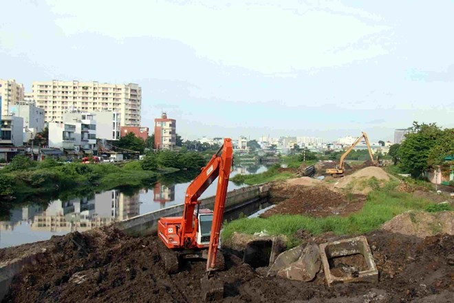 Dòng kênh dài nhất TP. HCM vẫn mòn mỏi chờ ngày hồi sinh: Hơn 9.000 tỷ và khát vọng đổi đời của hàng nghìn người dân- Ảnh 2. Dòng kênh dài nhất TP. HCM vẫn mòn mỏi chờ ngày hồi sinh: Hơn 9.000 tỷ và khát vọng đổi đời của hàng nghìn người dân- Ảnh 2.