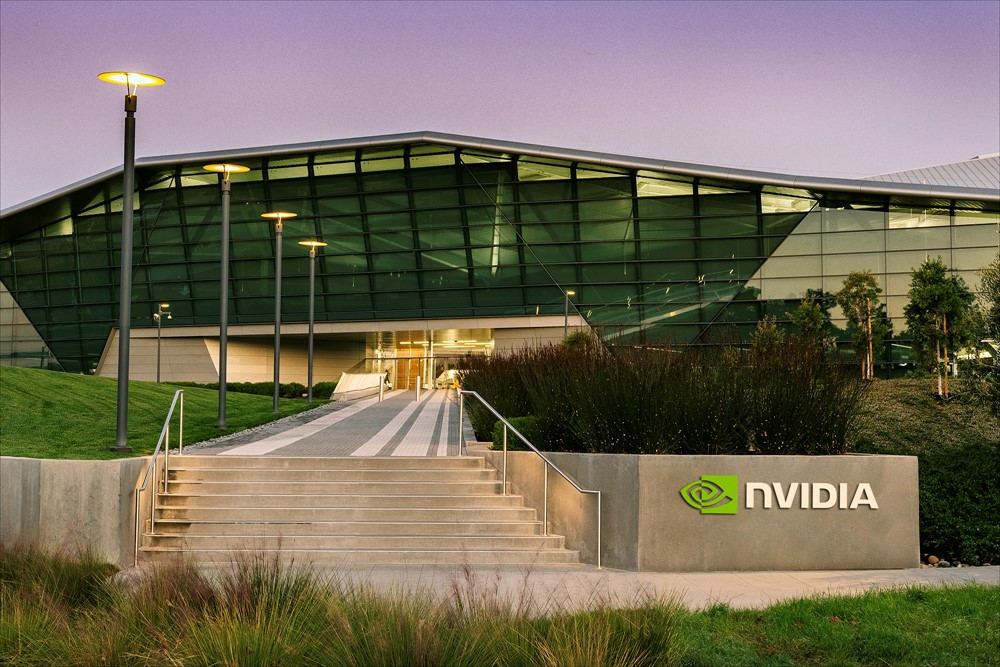 CEO Jensen Huang: Nvidia không bao giờ an toàn, chỉ cách phá sản 30 ngày - ảnh 2
