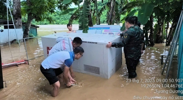 31.000 khách hàng bị cô lập vì lũ, Viettel chuyển tiền trực tiếp vào tài khoản để hỗ trợ khẩn cấp