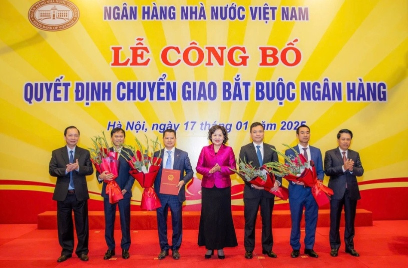 Thanh khoản tăng vọt: Vì sao <a style='text-decoration: none;' href='/HPG'>HPG</a>, <a style='text-decoration: none;' href='/SHB'>SHB</a>, <a style='text-decoration: none;' href='/HDB'>HDB</a>, <a style='text-decoration: none;' href='/SSI'>SSI</a>, <a style='text-decoration: none;' href='/VIX'>VIX</a>, <a style='text-decoration: none;' href='/VSC'>VSC</a>, <a style='text-decoration: none;' href='/EVF'>EVF</a> hút mạnh dòng tiền?