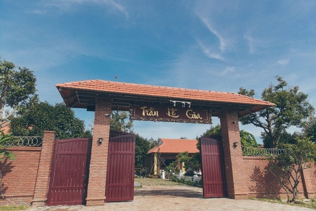 Biệt phủ báo hiếu mẹ của ‘đại gia kim cương’: Rộng đến 10.000m2, đẹp như phim cổ trang- Ảnh 1. Biệt phủ báo hiếu mẹ của ‘đại gia kim cương’: Rộng đến 10.000m2, đẹp như phim cổ trang- Ảnh 1.