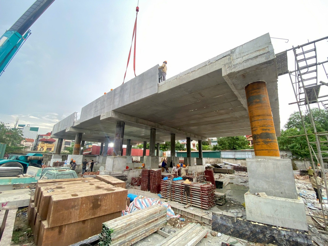 Đại gia Đường 'bia' trình làng loạt công trình cầu cạn vào dịp 27/7: Lần đầu áp dụng công nghệ <a style='text-decoration: none;' href='/PRC'>PRC</a> V+ tại Việt Nam- Ảnh 1. Đại gia Đường 'bia' trình làng loạt công trình cầu cạn vào dịp 27/7: Lần đầu áp dụng công nghệ <a style='text-decoration: none;' href='/PRC'>PRC</a> V+ tại Việt Nam- Ảnh 1.